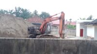 DPRD Soroti Aktivitas Stokpile Pasir di Penyengat Olak, Minta Perusahaan Segera Cari Solusi DPRD Soroti Aktivitas Stokpile Pasir di Penyengat Olak, Minta Perusahaan Segera Cari Solusi