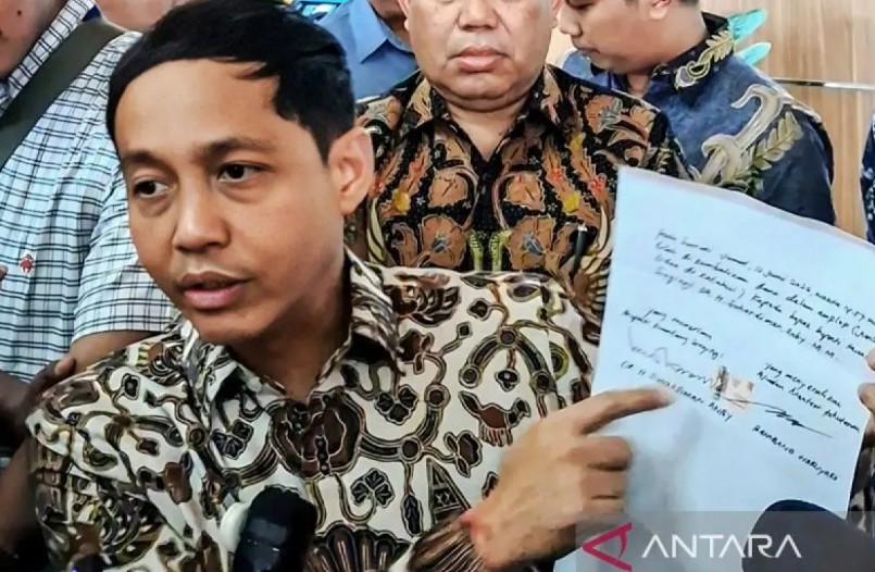 Nama Menhut Raja Juli Antoni Dikaitkan dengan OTT KPK Bupati Kuansing, Begini Fakta Sebenarnya Nama Menhut Raja Juli Antoni Dikaitkan dengan OTT KPK Bupati Kuansing, Begini Fakta Sebenarnya