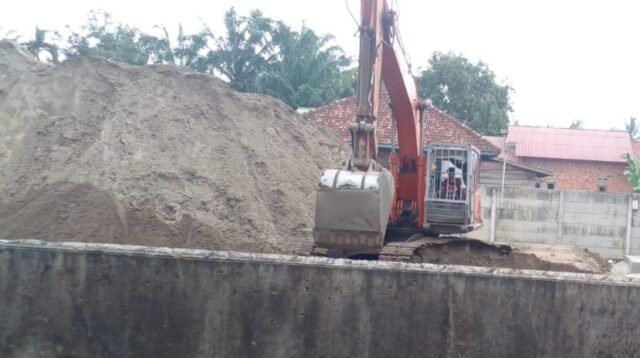 Warga Penyengat Olak Khawatir Dampak Stokpile Pasir Ancam Kesehatan