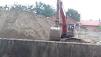 Polemik Stokpile Pasir Penyengat Olak Berlanjut, DLH Muaro Jambi Gandeng Provinsi Turun ke Lokasi Polemik Stokpile Pasir Penyengat Olak Berlanjut, DLH Muaro Jambi Gandeng Provinsi Turun ke Lokasi