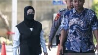 OTT KPK! Bupati Sukoharjo Terjaring, Total 18 Orang Diamankan OTT KPK! Bupati Sukoharjo Terjaring, Total 18 Orang Diamankan