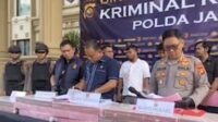 Polda Jambi Bekuk Tiga Tersangka Kasus Pembobolan Rekening Nasbah Bank Jambi Senilai Rp144,82 Miliar