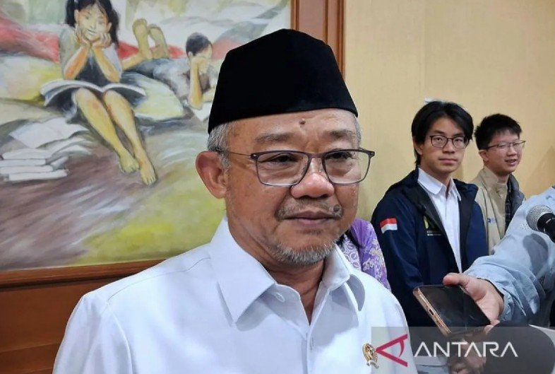 Resmi! Penggunaan HP di Sekolah Kini Dibatasi, Mendikdasmen Ungkap Dampaknya untuk Murid