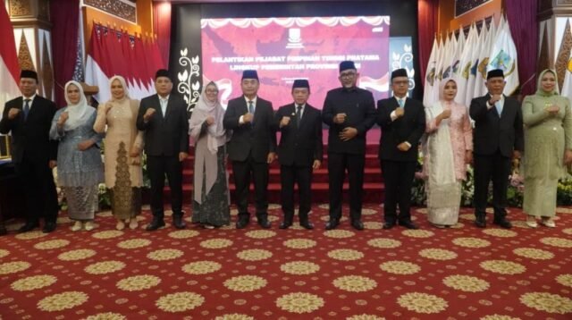 Gubernur Al Haris Lantik Lima Pejabat Pimpinan Tinggi Pratama, Tekankan Penguatan Kinerja, Kekompakan Tim, dan Integritas