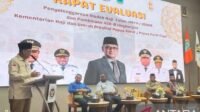 Menag Janji Sistem Antrean Haji Dirombak, Tak Ada Lagi Jemaah yang 'Diserobot' Menag Janji Sistem Antrean Haji Dirombak, Tak Ada Lagi Jemaah yang 'Diserobot'