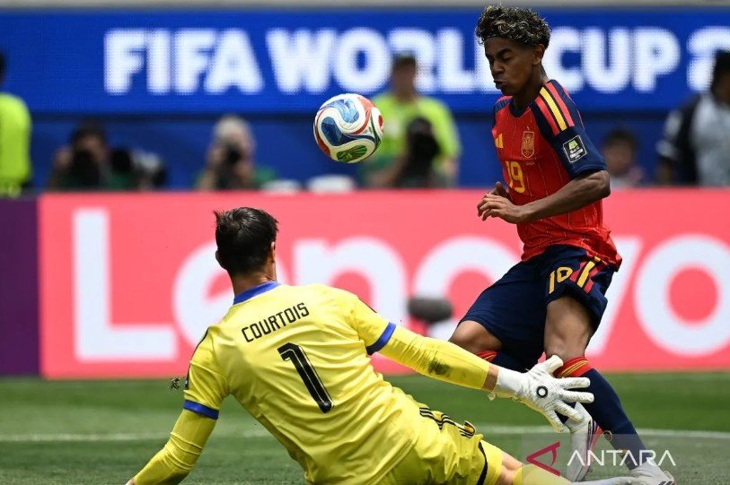 Lamine Yamal Ukir Sejarah! Deretan Rekor Gila Usai Antar Spanyol Juara Euro dan Piala Dunia