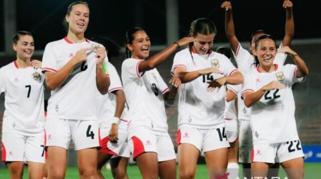 Pesta Gol 5-0! Timnas Putri Indonesia Ngamuk dan Resmi Sabet Gelar Juara AFF Women’s Cup
