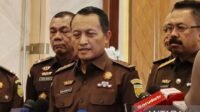 Meski Terseret Isu Panas, Jamwas Tegaskan Febrie Adriansyah Masih Kantongi Gaji Utuh Meski Terseret Isu Panas, Jamwas Tegaskan Febrie Adriansyah Masih Kantongi Gaji Utuh