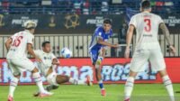 Gol Tunggal Barros Hancurkan Arema FC, Persib Bandung Segel Kemenangan Penting di Piala Presiden Gol Tunggal Barros Hancurkan Arema FC, Persib Bandung Segel Kemenangan Penting di Piala Presiden
