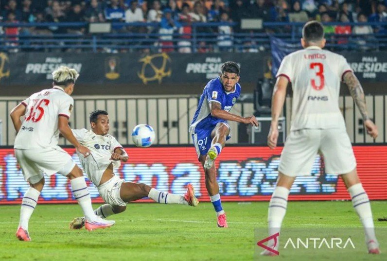 Gol Tunggal Barros Hancurkan Arema FC, Persib Bandung Segel Kemenangan Penting di Piala Presiden