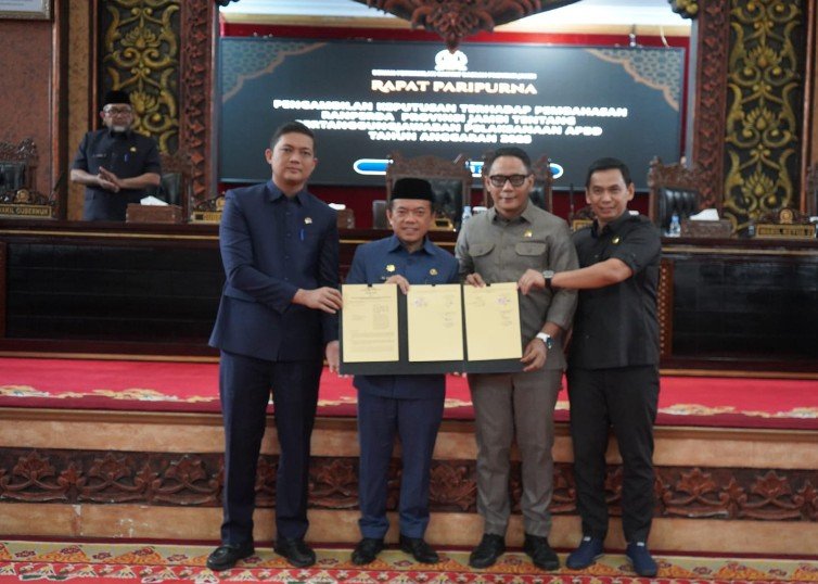 Gubernur Al Haris Apresiasi DPRD, Ranperda Pertanggungjawaban APBD 2025 Disetujui jadi Perda