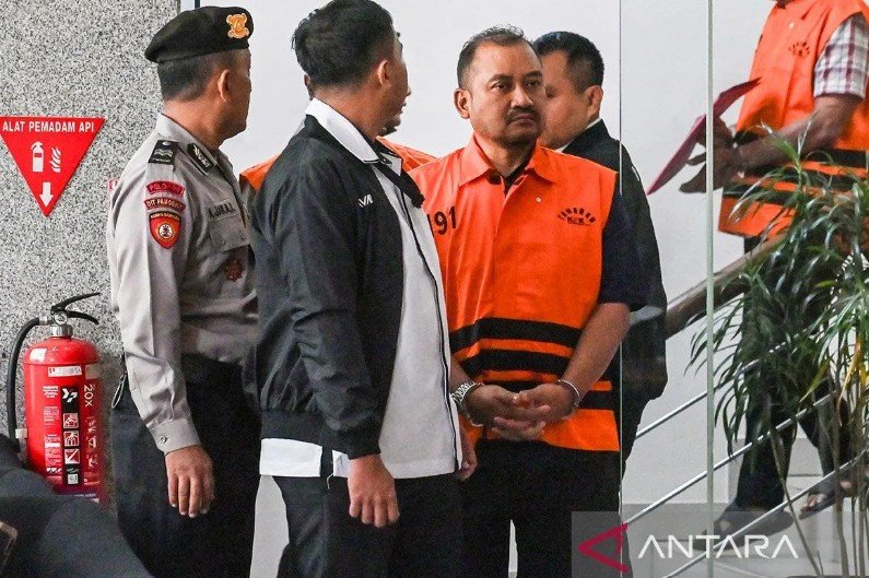PARAH! Oknum Polisi Diduga Peras Bupati Pemalang, KPK Langsung Tetapkan Tersangka