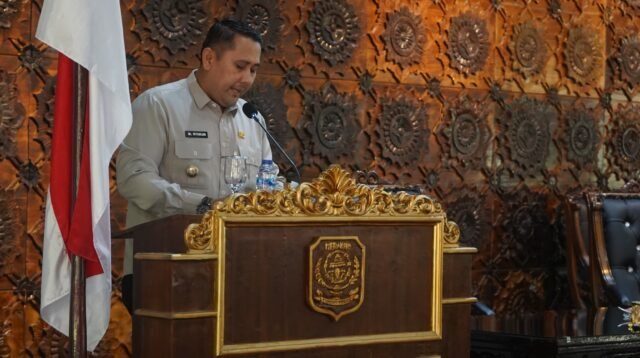 Dalam pidato pengantarnya, Bupati Merangin M. Syukur menegaskan bahwa penyampaian rancangan KUA-PPAS 2027 bukan sekadar kewajiban regulasi tahunan. Langkah ini menjadi fase krusial dalam menyusun struktur Anggaran Pendapatan dan Belanja Daerah (APBD) yang lebih berkualitas, terukur, serta berpihak pada kepentingan masyarakat luas.