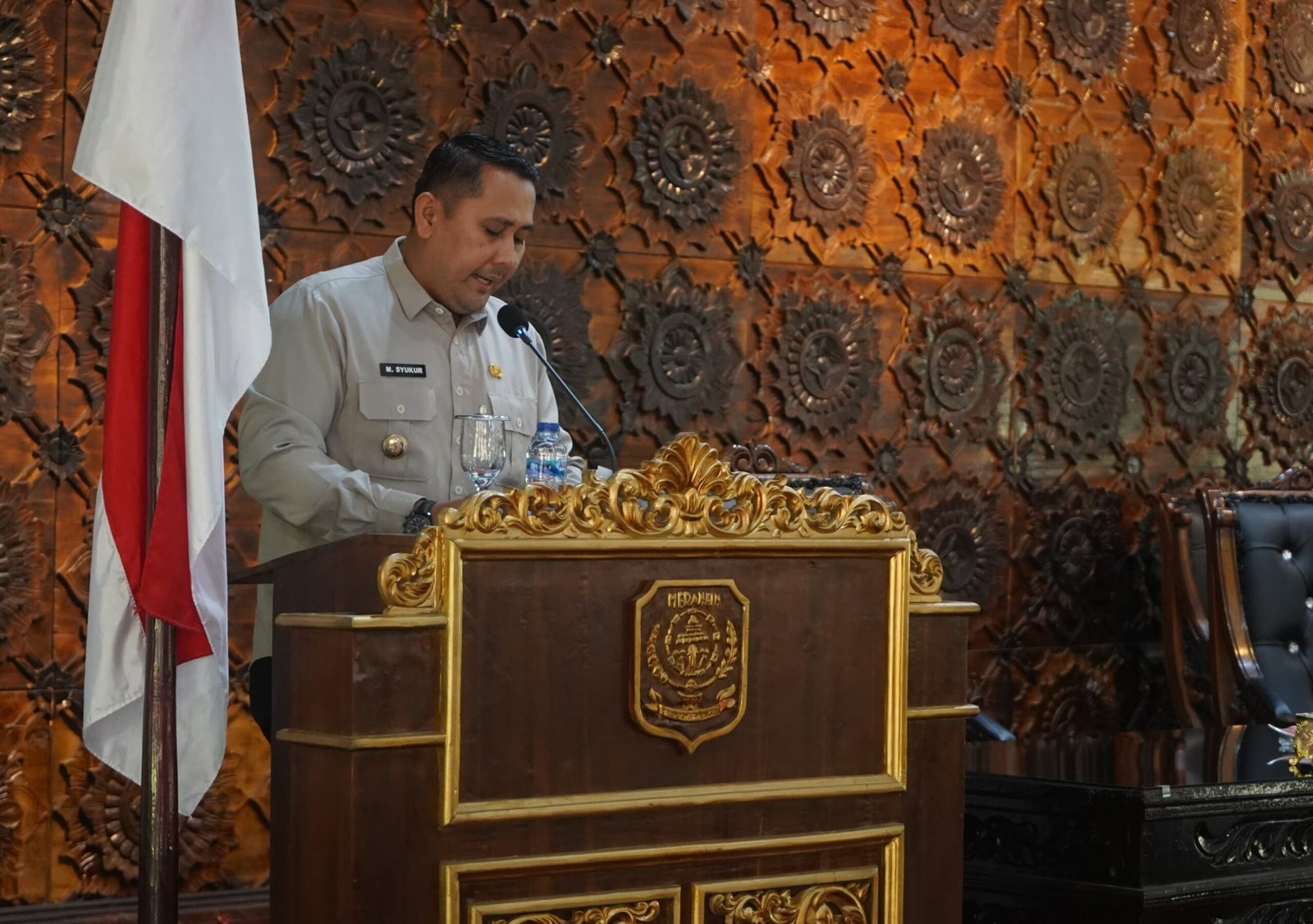 Dalam pidato pengantarnya, Bupati Merangin M. Syukur menegaskan bahwa penyampaian rancangan KUA-PPAS 2027 bukan sekadar kewajiban regulasi tahunan. Langkah ini menjadi fase krusial dalam menyusun struktur Anggaran Pendapatan dan Belanja Daerah (APBD) yang lebih berkualitas, terukur, serta berpihak pada kepentingan masyarakat luas.