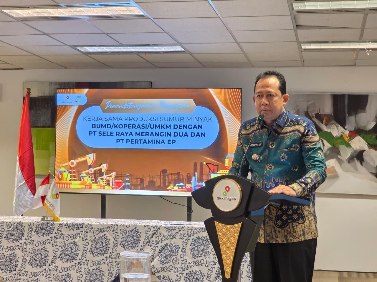Bupati Muaro Jambi, Dr. Bambang Bayu Suseno.