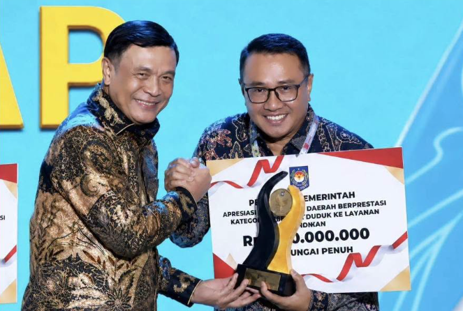 Pemerintah Kota Sungai Penuh meraih "Apresiasi Pemerintah Daerah Berprestasi Kategori Akses Penduduk terhadap Layanan Pendidikan Terbaik II