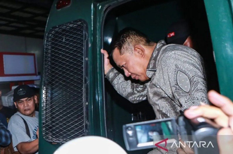 Kejagung Mendadak Geledah Rumah Febrie Adriansyah di Kebayoran Baru