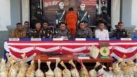 TNI AL Ungkap Penyeludupan Pasir Timah Senilai Rp1,3 M TNI AL Ungkap Penyeludupan Pasir Timah Senilai Rp1,3