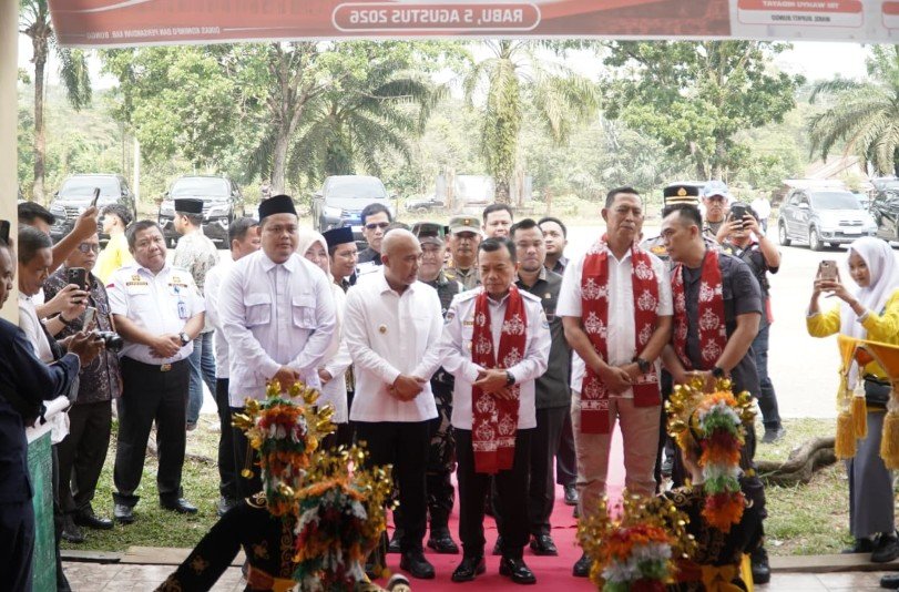 Buka Sosialisasi Akbar Pencegahan IRET, TCC, Perundungan, dan Bahaya Narkoba di Bungo, Gubernur Al Haris: “Kalau anak-anakku bisa jaga diri, 60% masa depan sudah ada di tangan”