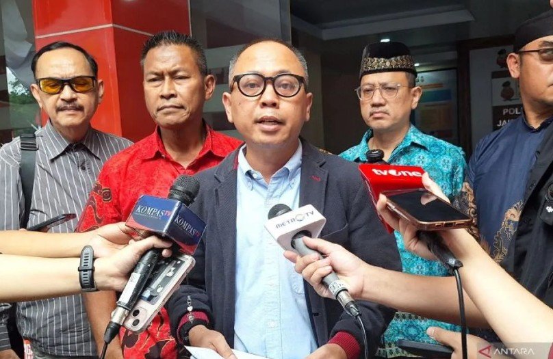 Ratusan Senjata Api Hingga Narkoba Ditemukan di Sekolah