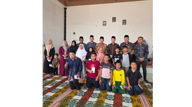 Hadiri HUT ke-17 Desa Mingkung Jaya, Azumadi: Terus Bersatu Untuk Kemajuan Desa
