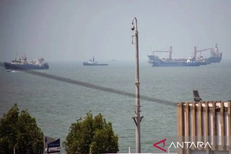 Iran Bahas RUU Larangan Kapal AS-Israel Lewat Selat Hormuz