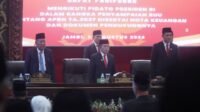 Gubernur Al Haris Bersama Forkopimda Jambi Ikuti Pidato Presiden RI dan Ketua DPR RI di Ruang Utama DPRD Provinsi Gubernur Al Haris Bersama Forkopimda Jambi Ikuti Pidato Presiden RI dan Ketua DPR RI di Ruang Utama DPRD Provinsi