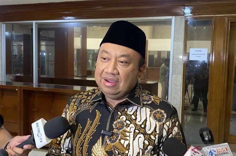 DPR Minta Gaji dan Tunjangan Guru-Dosen Naik Tahun 2027