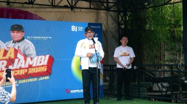 Sekda Sudirman Buka Open Tournament Padel Merdeka Cup Gubernur Jambi 2026
