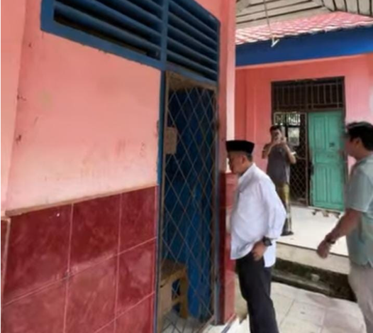 Usia Tinjau Korban Kebakaran, Al Haris Bergerak Cek Kondisi Sekolah di Bungo
