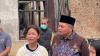 Ketua DPRD Kota Jambi Turun Langsung Bantu Korban Kebakaran, Pastikan Layanan Kesehatan Berjalan Ketua DPRD Kota Jambi Turun Langsung Bantu Korban Kebakaran, Pastikan Layanan Kesehatan Berjalan