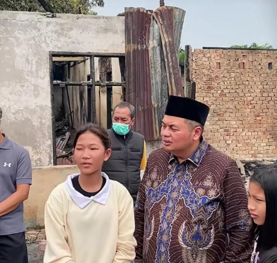 Ketua DPRD Kota Jambi Turun Langsung Bantu Korban Kebakaran, Pastikan Layanan Kesehatan Berjalan