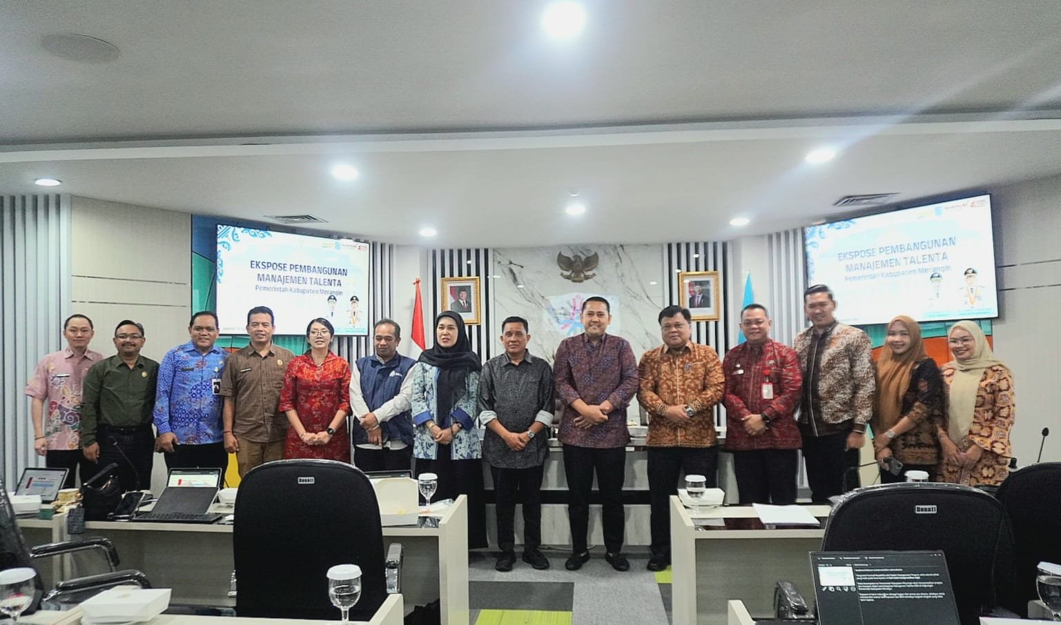 Langkah konkret membenahi tata kelola birokrasi dan mutu pelayanan publik terus dipacu Pemerintah Kabupaten Merangin. Hal itu ditunjukkan langsung melalui kunjungan kerja pimpinan daerah ke Markas Besar Badan Kepegawaian Negara (BKN) Pusat di kawasan Cililitan, Jakarta Timur, Sabtu (19/9/2026).