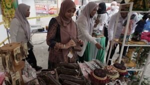 ketua tp pkk kota jambi resmi buka expo 2026, dorong mahasiswa jadi pencipta lapangan kerja