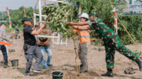 TNI Tanam Pohon di RTH PT SAS untuk Penanaman 1 Juta Pohon TNI Tanam Pohon di RTH PT SAS untuk Penanaman 1 Juta Pohon