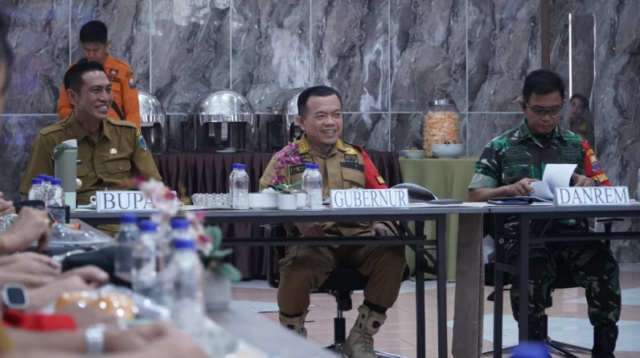 Karhutla Batang Hari Belum Padam, Gubernur Al Haris Perkuat Operasi Darat dan Udara