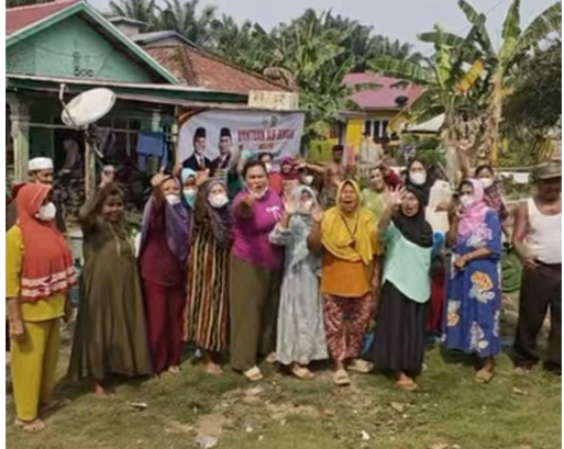 Enam Hari Tak Berhenti, Rocky Candra Terus Alirkan Bantuan Air Bersih untuk Warga Muaro Jambi