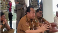 BBS Turun Langsung Temui Warga, Persoalan PT SATU Siap Dikawal Pemkab Muaro Jambi BBS Turun Langsung Temui Warga, Persoalan PT SATU Siap Dikawal Pemkab Muaro Jambi