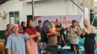 Hari Kesepuluh, Rocky Candra Tak Henti Salurkan Air Bersih untuk Warga Terdampak Kemarau