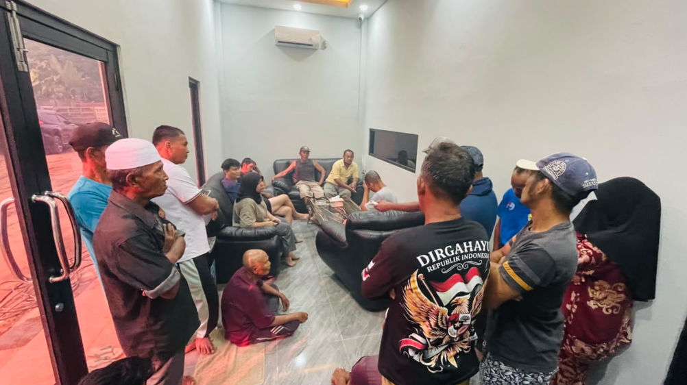 Warga Penyengat Olak Geruduk Stockpile Pasir, Desak Operasional Dihentikan