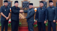 DPRD Muaro Jambi Sampaikan Pemandangan Umum Fraksi terhadap Pertanggungjawaban APBD 2025 DPRD Muaro Jambi Sampaikan Pemandangan Umum Fraksi terhadap Pertanggungjawaban APBD 2025