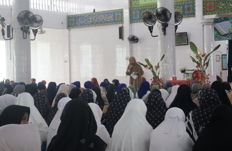 Gerakan Jambi Bersholawat Terus Digelorakan, Hesti Haris Ajak Masyarakat Perbanyak Sholawat
