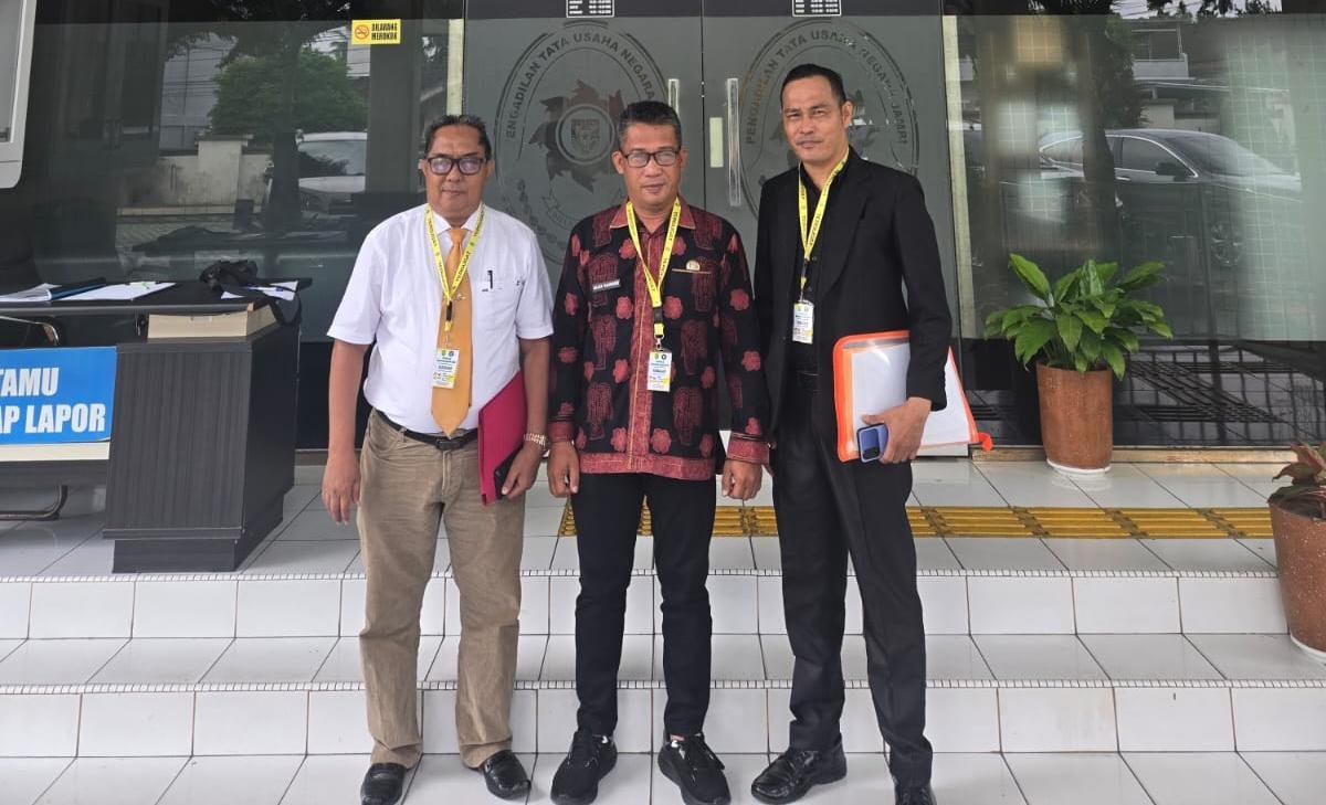 Perjuangan hukum jajaran Pemkab Merangin ini tidak terlepas dari pengawalan intensif Tim Advokasi Kabupaten Merangin. Tim hukum tersebut diperkuat oleh M. Halik Alnemeri, S.H., M.H., Saiful Kipli, S.H., M. Fauzan Budi Saroko, S.H., Alex Sander Mandala Putra, S.H., serta Dwi Retno Wijanti, S.H.