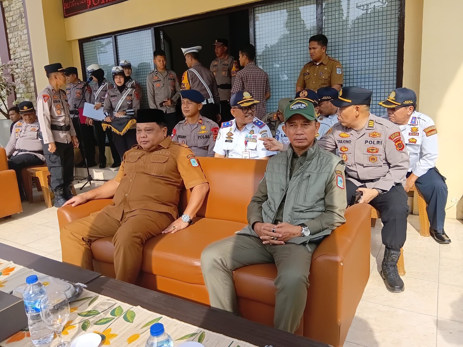 Sekretaris Daerah (Sekda) Kabupaten Merangin, Zulhifni, menghadiri kegiatan Apel Gelar Pasukan Operasi Patuh Siginjai 2026 yang digelar di Lapangan Mapolres Merangin, Senin (26/10).  