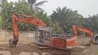 Aktivitas alat berat stockpile Aktivitas alat berat stockpile