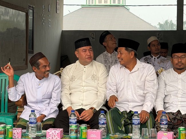 ketua dpc pkb muaro jambi hadiri hari santri