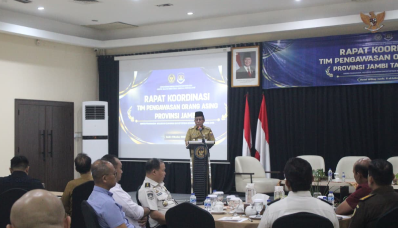 Buka Rapat Timpora Tingkat Provinsi Jambi, Wagub Sani: Perketat Pengawasan Orang Asing