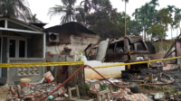 Kebakaran Hebat di Sungai Duren Muaro Jambi, Tiga Rumah dan Tiga Kendaraan Dilalap Api Kebakaran Hebat di Sungai Duren Muaro Jambi, Tiga Rumah dan Tiga Kendaraan Dilalap Api