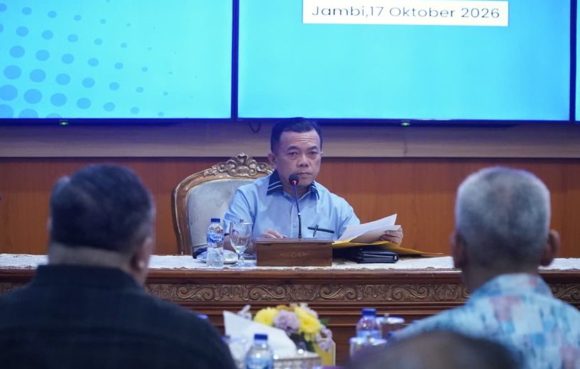 Gubernur Al Haris Pimpin Rakor Persiapan Tuan Rumah Hakordia 2026 Wilayah I Sumatera dan Penyaluran Bantuan Beras Dampak Karhutla