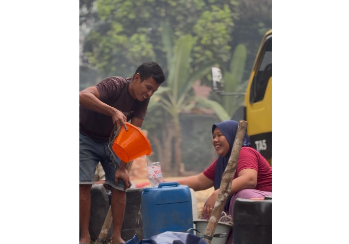 Lagi, Gus Muhaimin Bantu Air Bersih Warga Muaro Jambi di Tengah Kemarau dan Karhutla